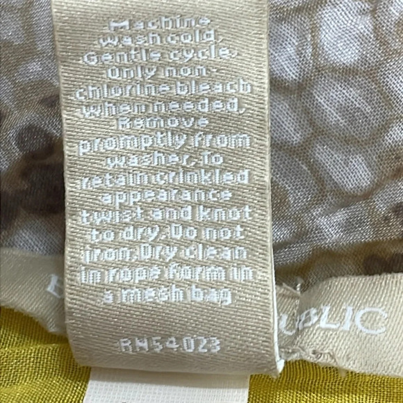 Banana Republic Ciara Snake Print Lightweight Scarf - Picture 6 of 8